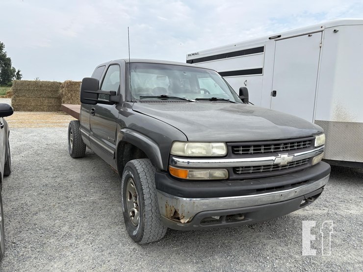 1999-chevrolet-silverado-2500-image-3