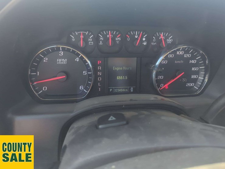 2017-chevrolet-silverado-2500hd-image-9