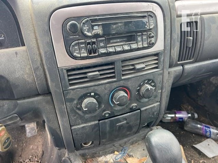2001-jeep-grand-cherokee-laredo-image-40