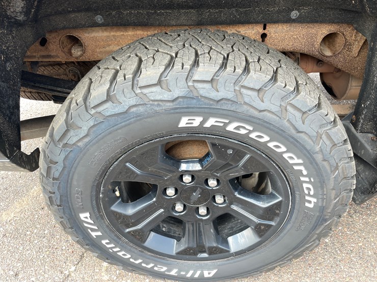 2018-chevrolet-silverado-1500-z71-image-33