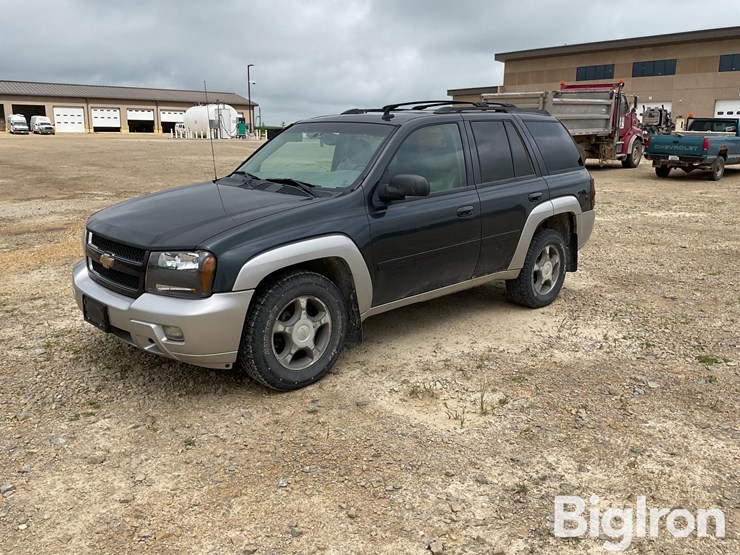 2006-chevrolet-trailblazer-image-1