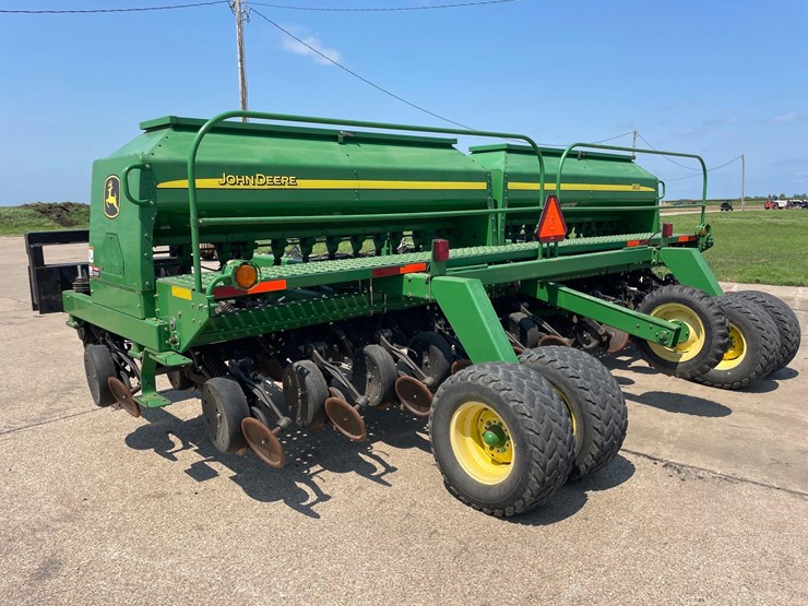 john-deere-1590-image-3