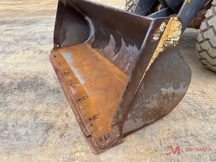 2016-deere-544k-image-5