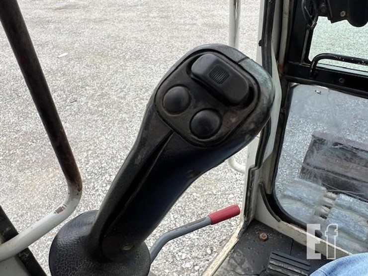 takeuchi-tb175-image-42