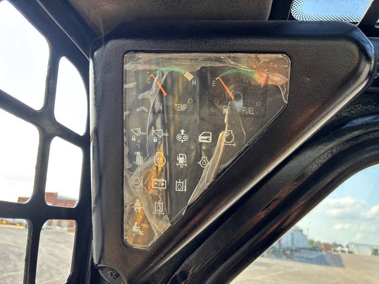 2019-caterpillar-246d-image-50
