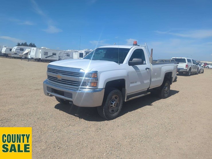 2017-chevrolet-silverado-2500hd-image-19