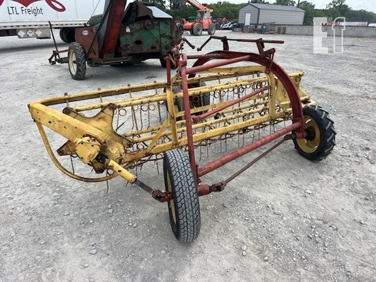 new-holland-256-image-4
