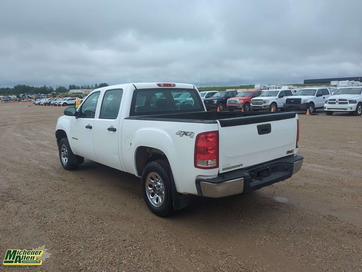 2013-gmc-sierra-1500-image-3