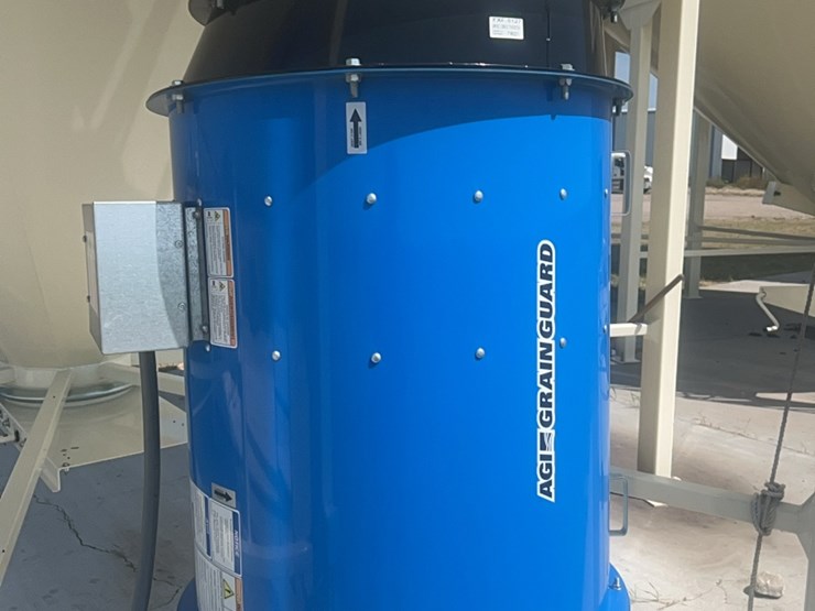 concept-7,500-bu.-hopper-bin-with-agi-grainguard-bin-fan,-10-hp-3-phase-electric-motor-image-27
