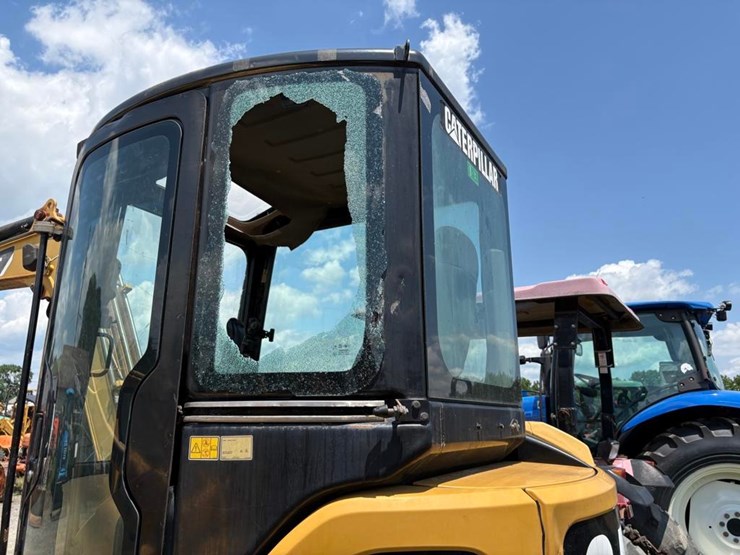 2010-caterpillar-305c-cr-image-19
