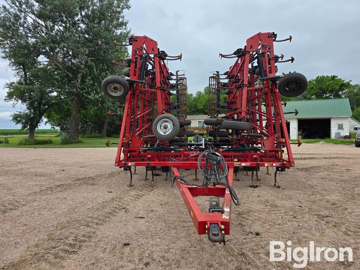 2011-case-ih-200-image-2