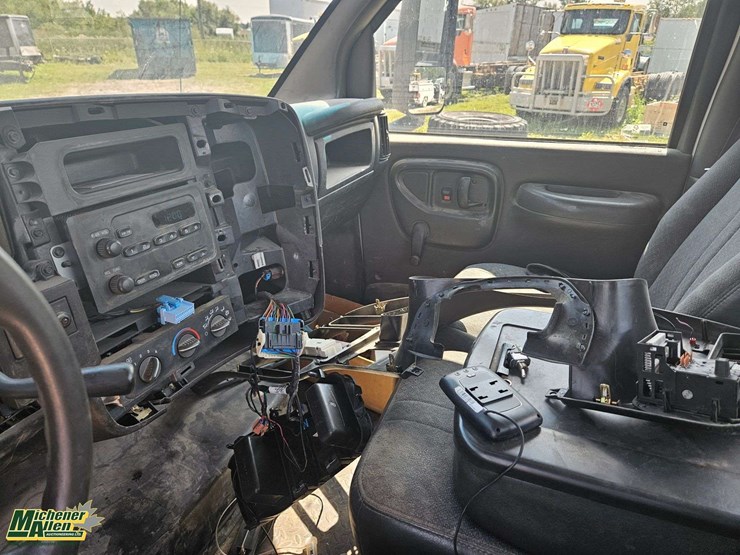 2005-chevrolet-kodiak-c4500-image-7