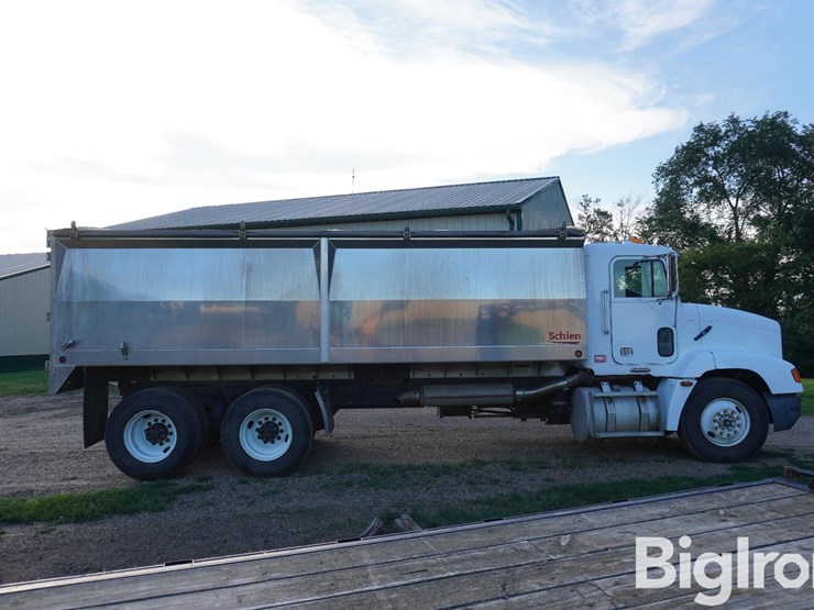 2000-freightliner-fld112-image-4