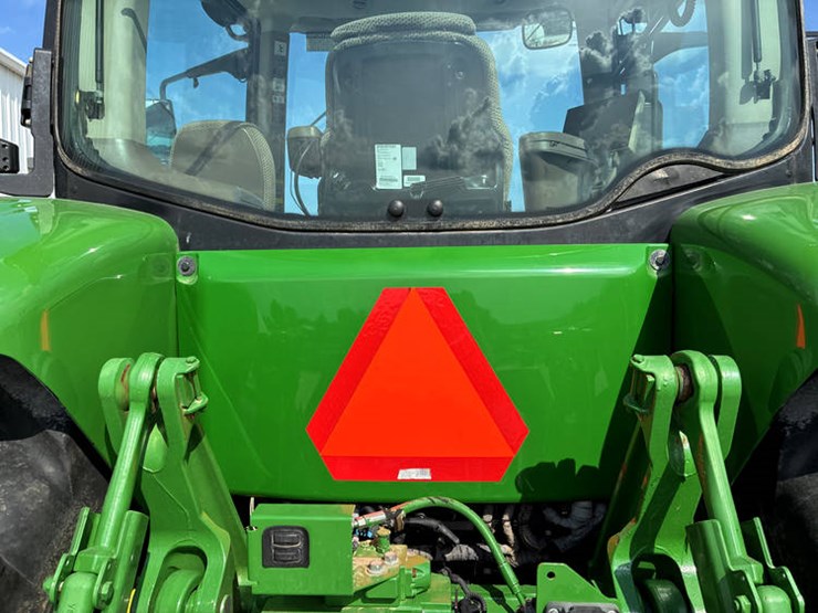 2018-john-deere-8370r-image-28