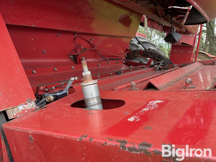 2002-case-ih-2388-image-17