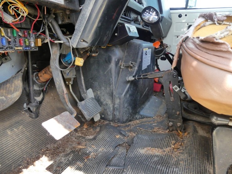 2000-international-4700-image-14