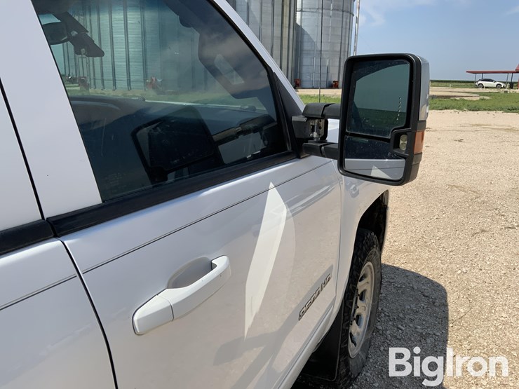 2015-chevrolet-2500-image-19