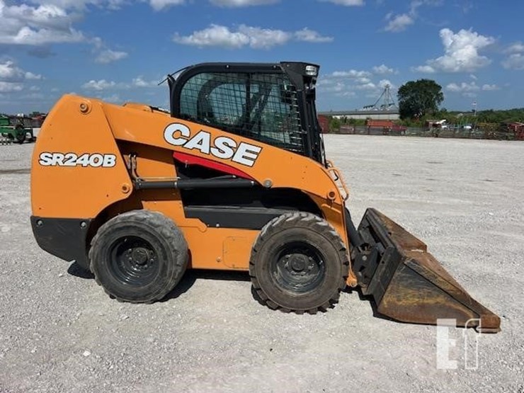 2022-case-sr240b-image-2