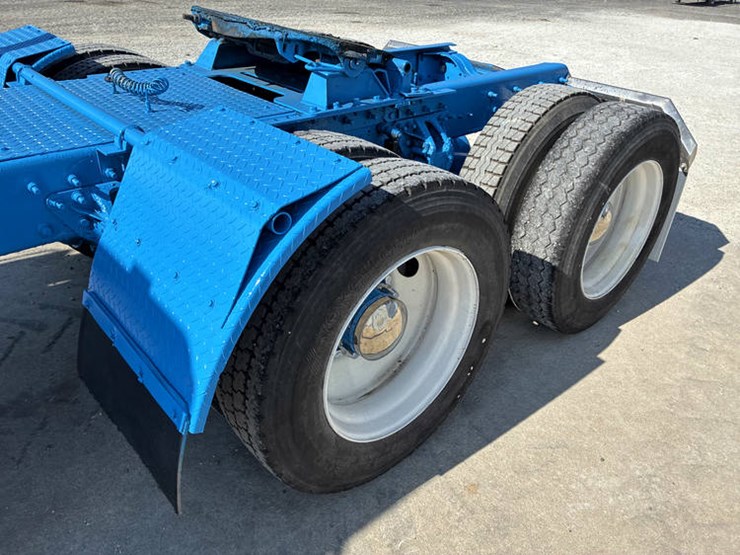1996-mack-ch613-image-49