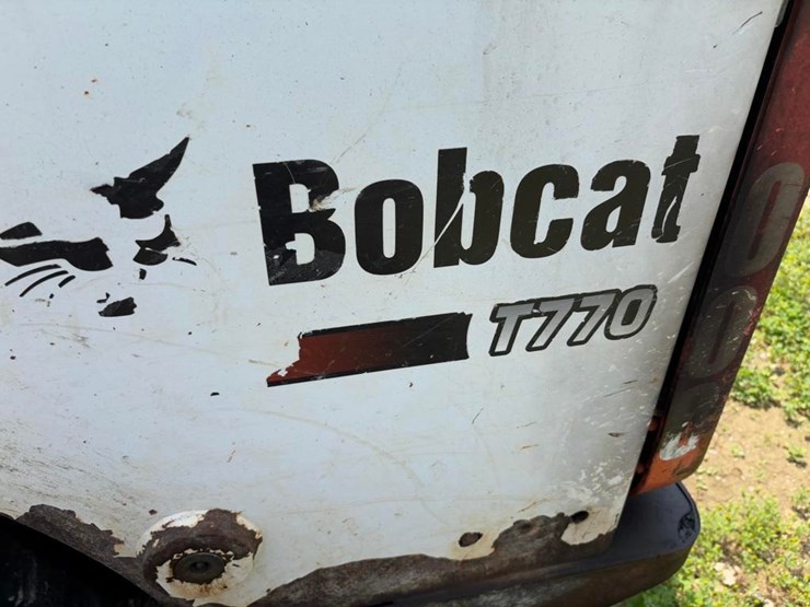 2013-bobcat-t770-image-10
