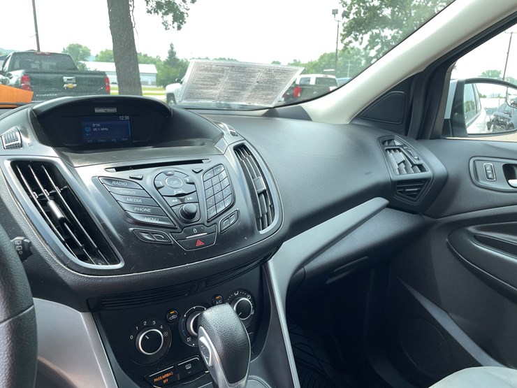 2015-ford-escape-se-image-58