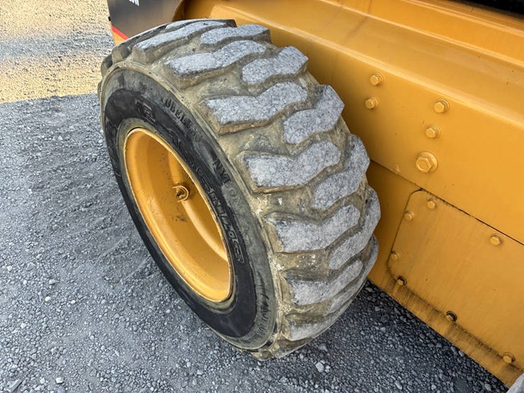2019-caterpillar-246d-image-31