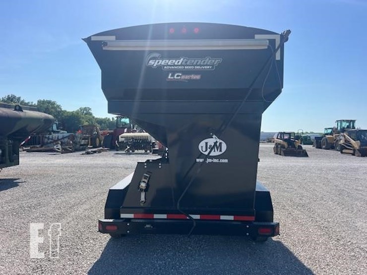 2019-j&m-lc390-image-5