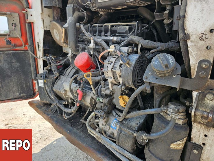 2018-bobcat-t590-image-20