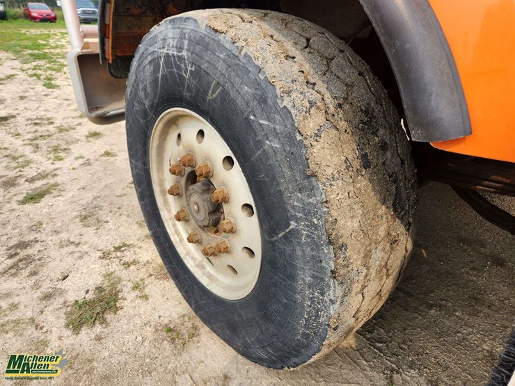 2009-kenworth-t800-image-17