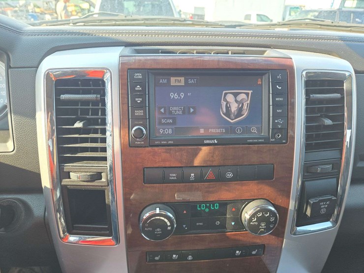 2012-ram-1500-laramie-image-15