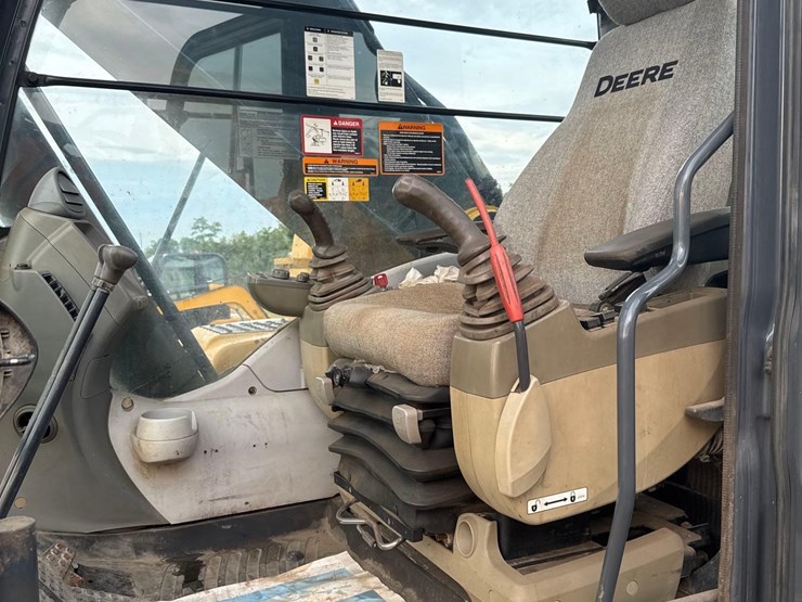 deere-350g-lc-image-6