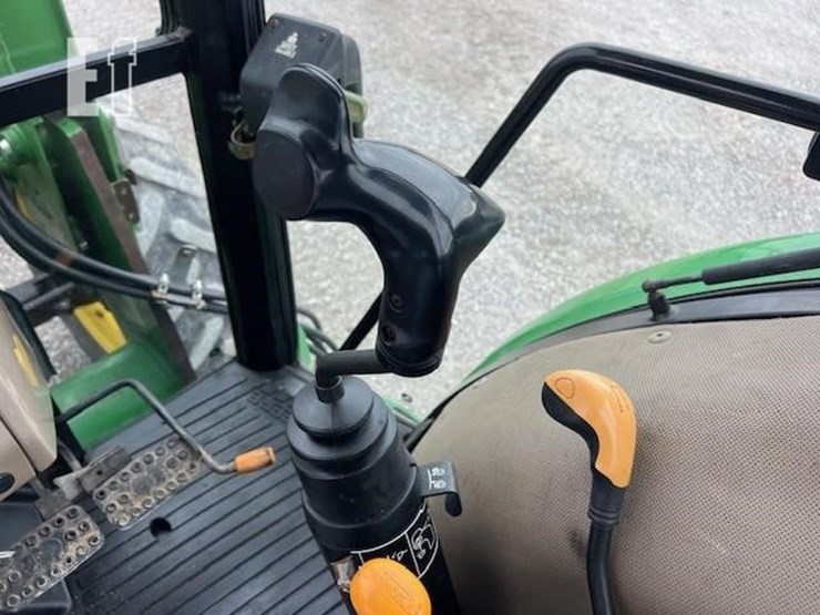 2009-john-deere-5093e-image-40