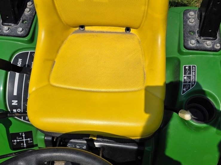 john-deere-2210-image-34