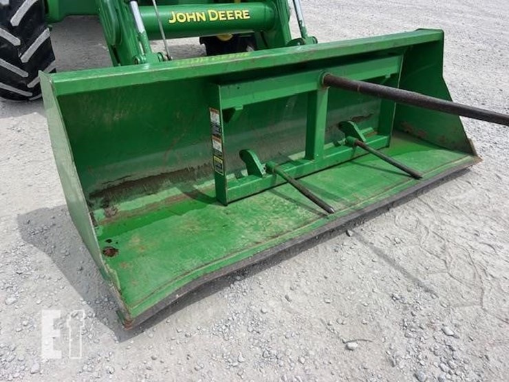 john-deere-6105d-image-12