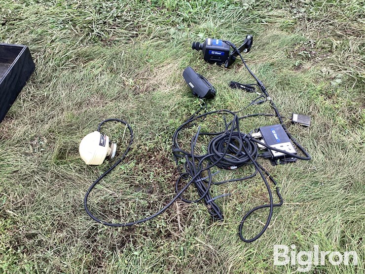 new-holland-8080-image-4
