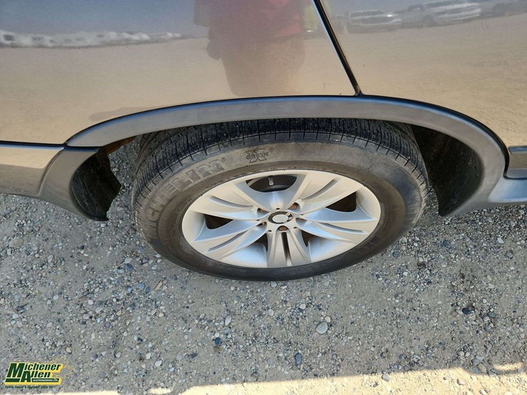 2005-bmw-x5-image-28