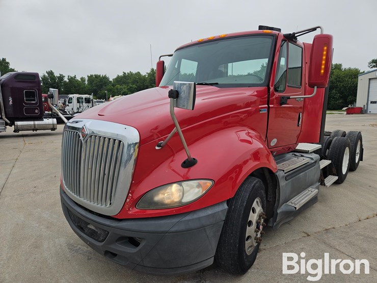 2014-international-prostar-image-11