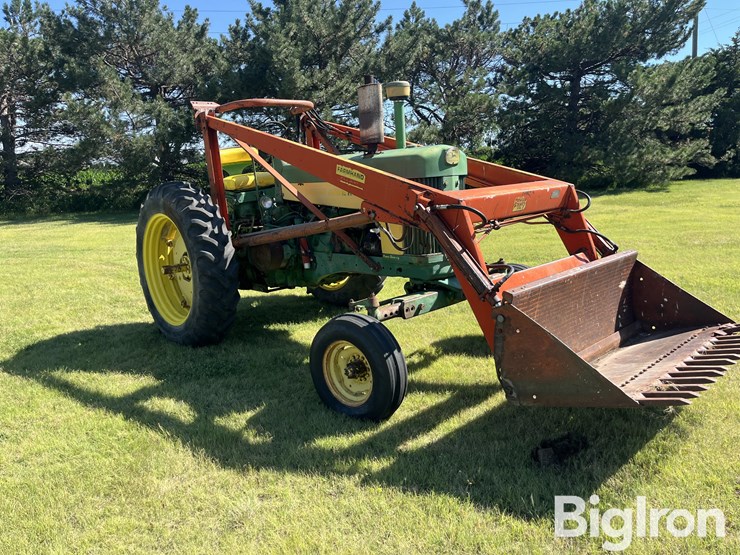 1959-john-deere-630-image-3