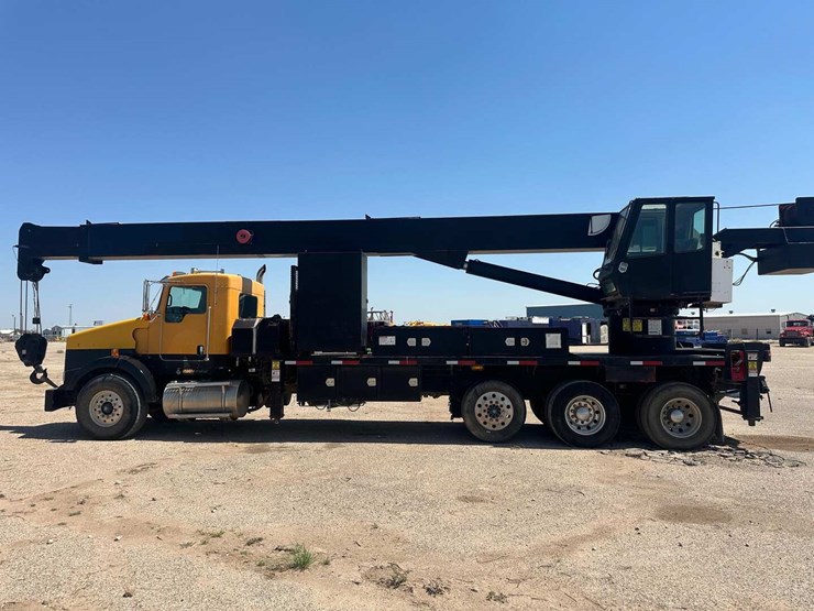 2013-kenworth-t800-image-3