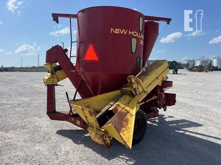 new-holland-353-image-5