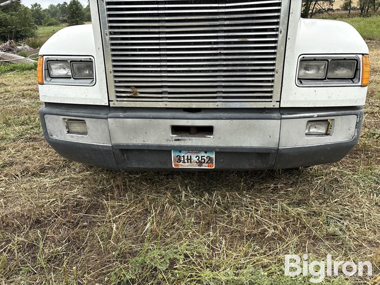 1989-freightliner-fld120-image-12