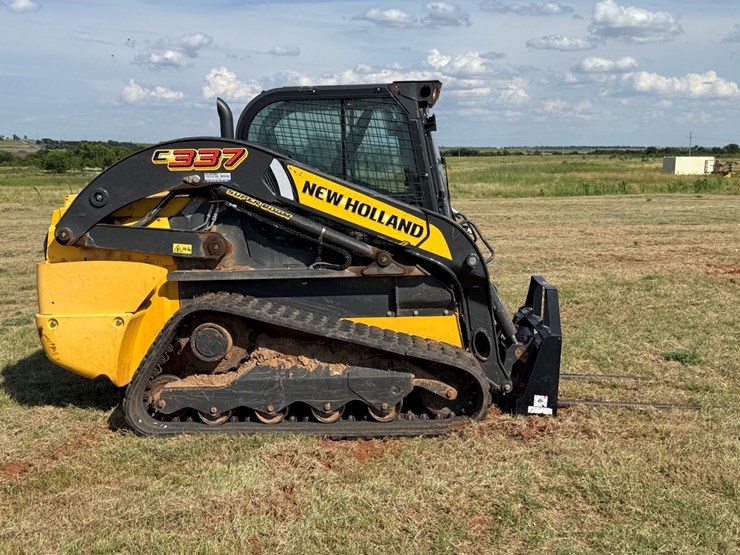 new-holland-c337-image-2