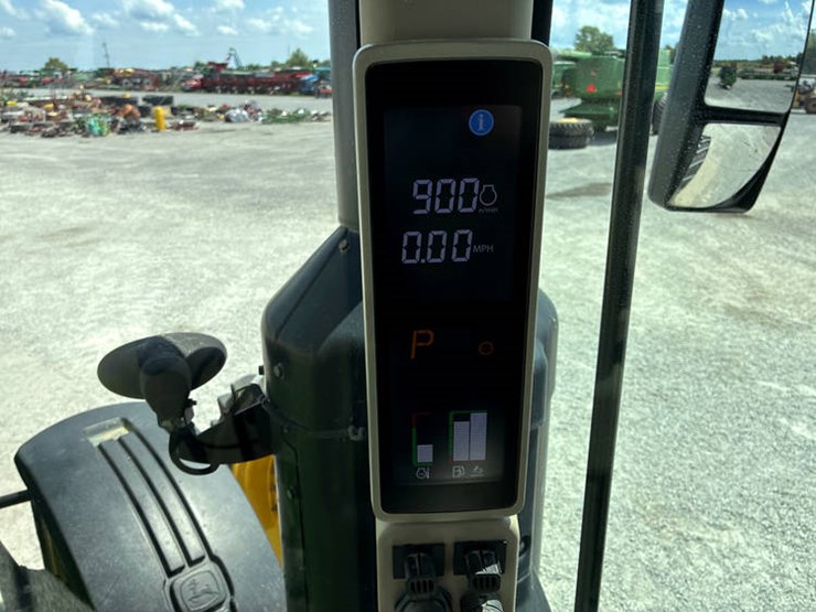 2018-john-deere-8400r-image-78