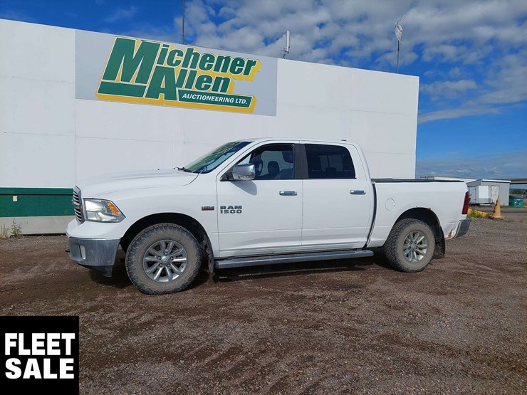 2013-ram-1500-slt-image-1