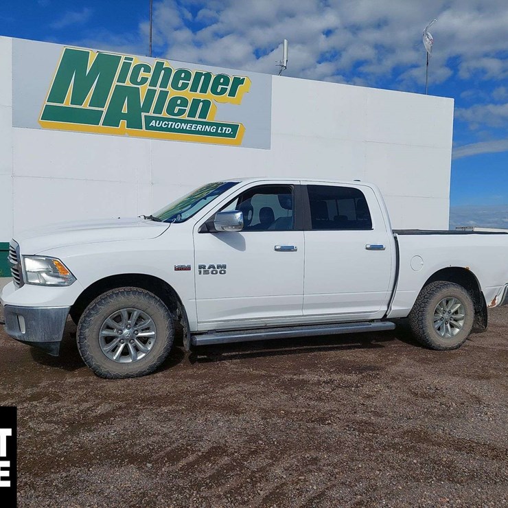 2013 RAM 1500 SLT