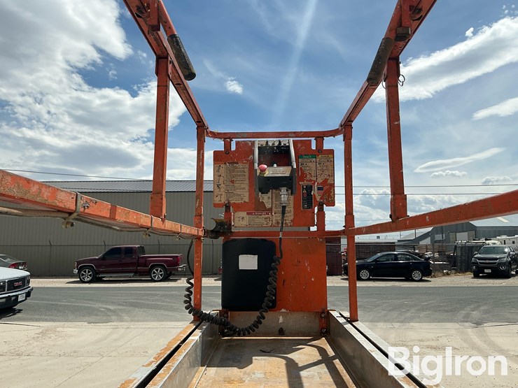 2006-jlg-2630es-image-15