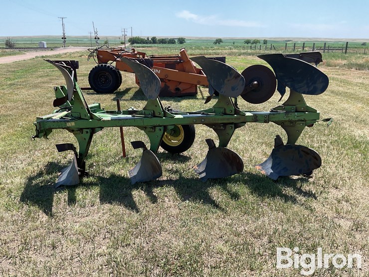 john-deere-4200-image-8