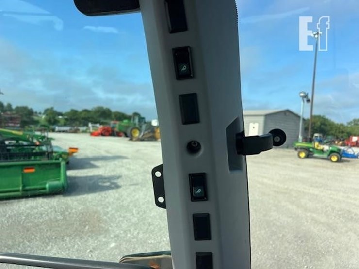 kubota-m5-111d-image-34