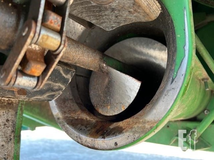 1988-john-deere-8820-titan-ii-image-30