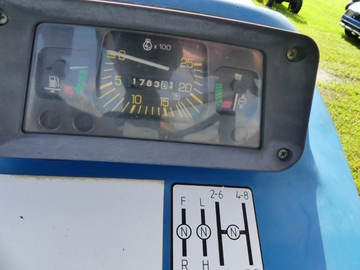 new-holland-3930-image-13